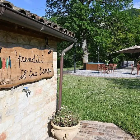 Al Furlo Con Idromassaggio Villa *