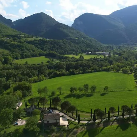 Al Furlo Con Idromassaggio Villa Pagino