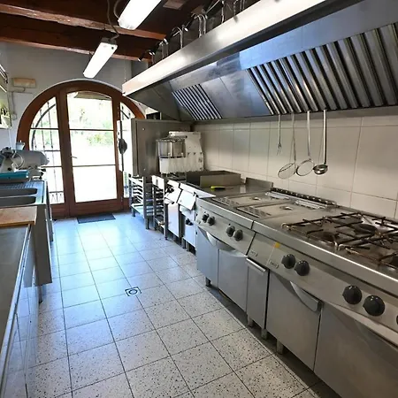Al Furlo Con Idromassaggio Villa *
