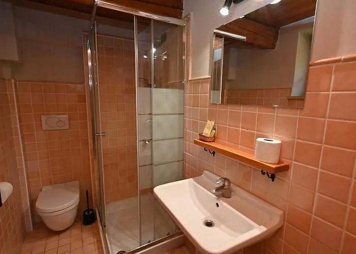 Al Furlo Con Idromassaggio Pagino