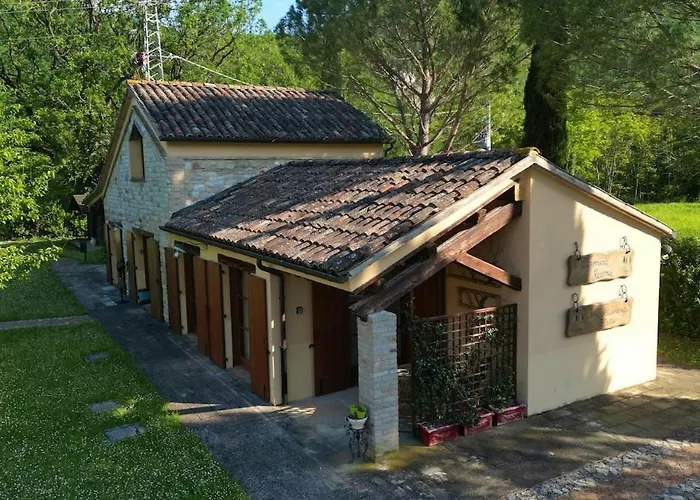 Βίλα Al Furlo Con Idromassaggio Pagino